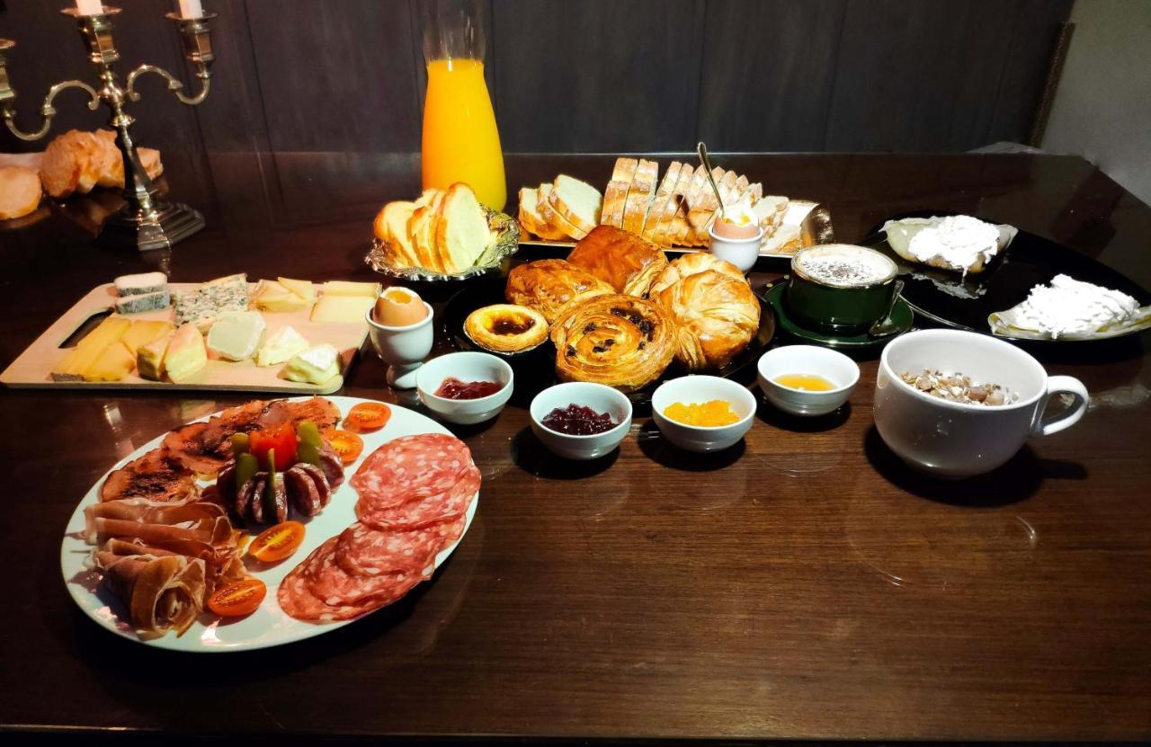 Appart'Hotel Chaleureux Au Coeur De Tullins - Le Roitelet Екстериор снимка
