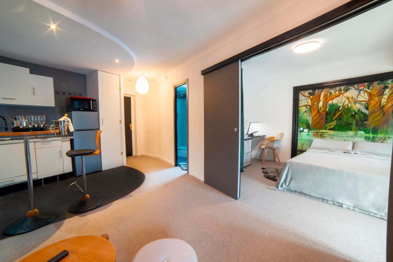 Appart'Hotel Chaleureux Au Coeur De Tullins - Le Roitelet Екстериор снимка